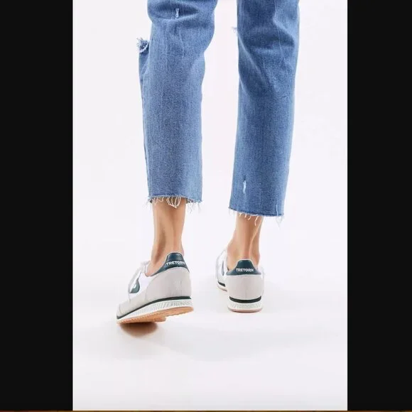 New Urban Outfitters Tretorn Rawlins 8 Sneaker Size 5 MSRP: $85 - Picture 2 of 3